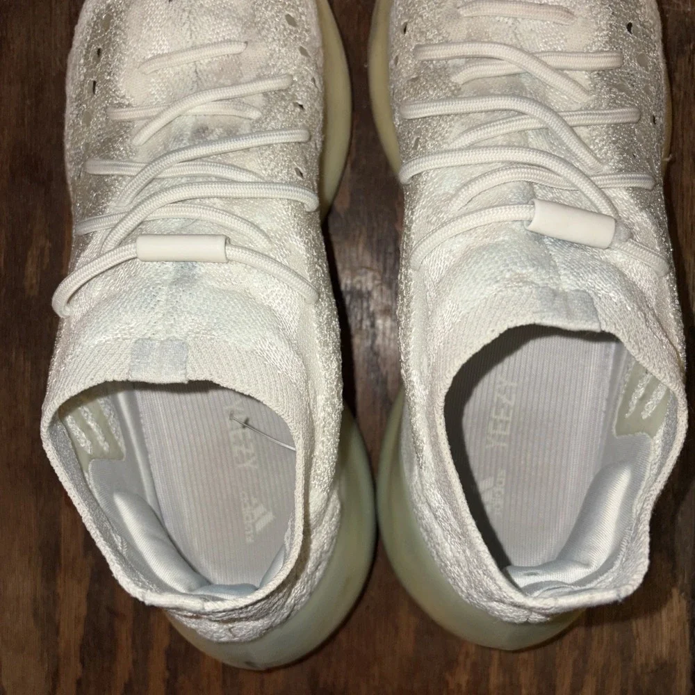 Size 9.5 - adidas Yeezy Boost 380 Calcite Glow 2020‎